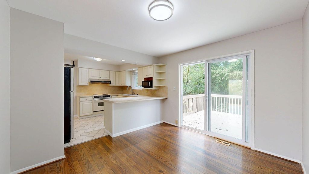 2065 Yorktown Drive, Ann Arbor