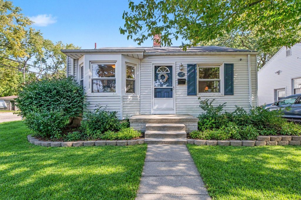 2280 Royal Avenue, Berkley