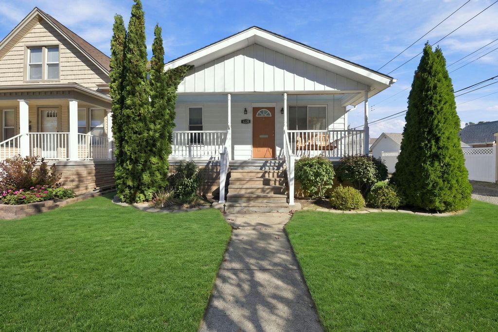 1228 Poplar Street, Wyandotte