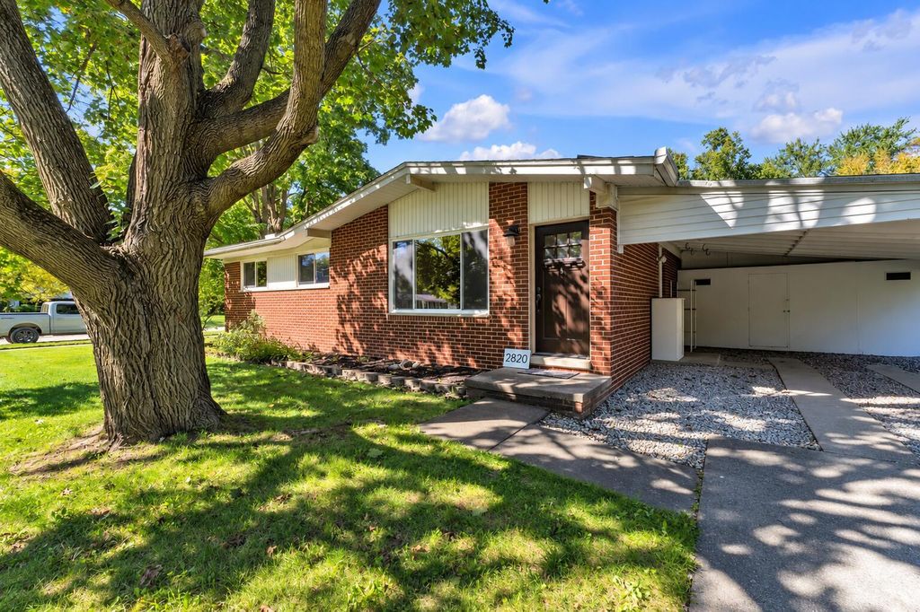 2820 Hollywood Drive, Ann Arbor city