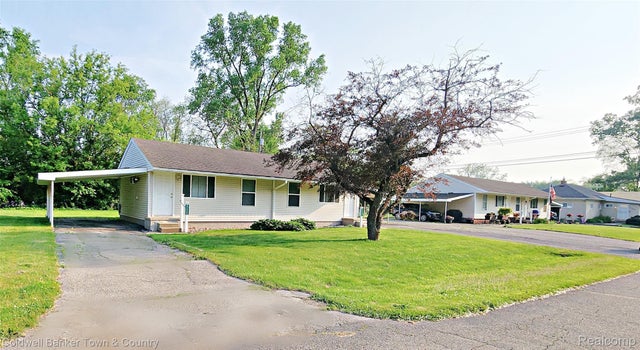 57035 Bonne Terre, Lyon charter township