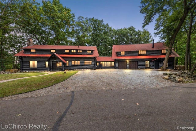 8646 Thendara Boulevard, Independence charter township