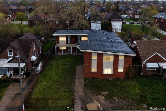 4234 W Davison, Detroit city
