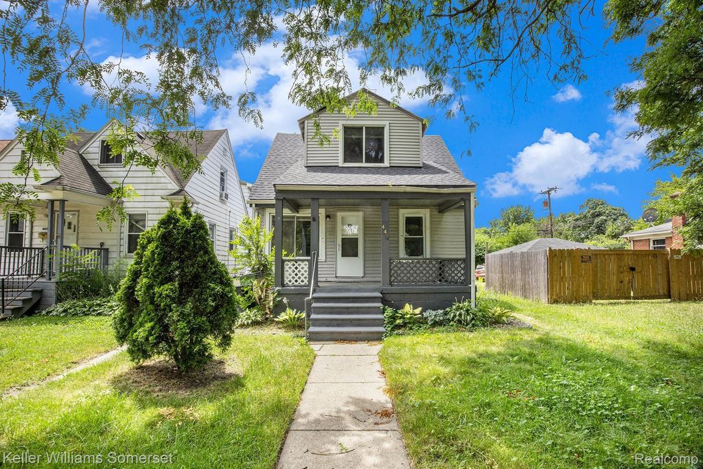 449 W Evelyn Avenue, Hazel Park