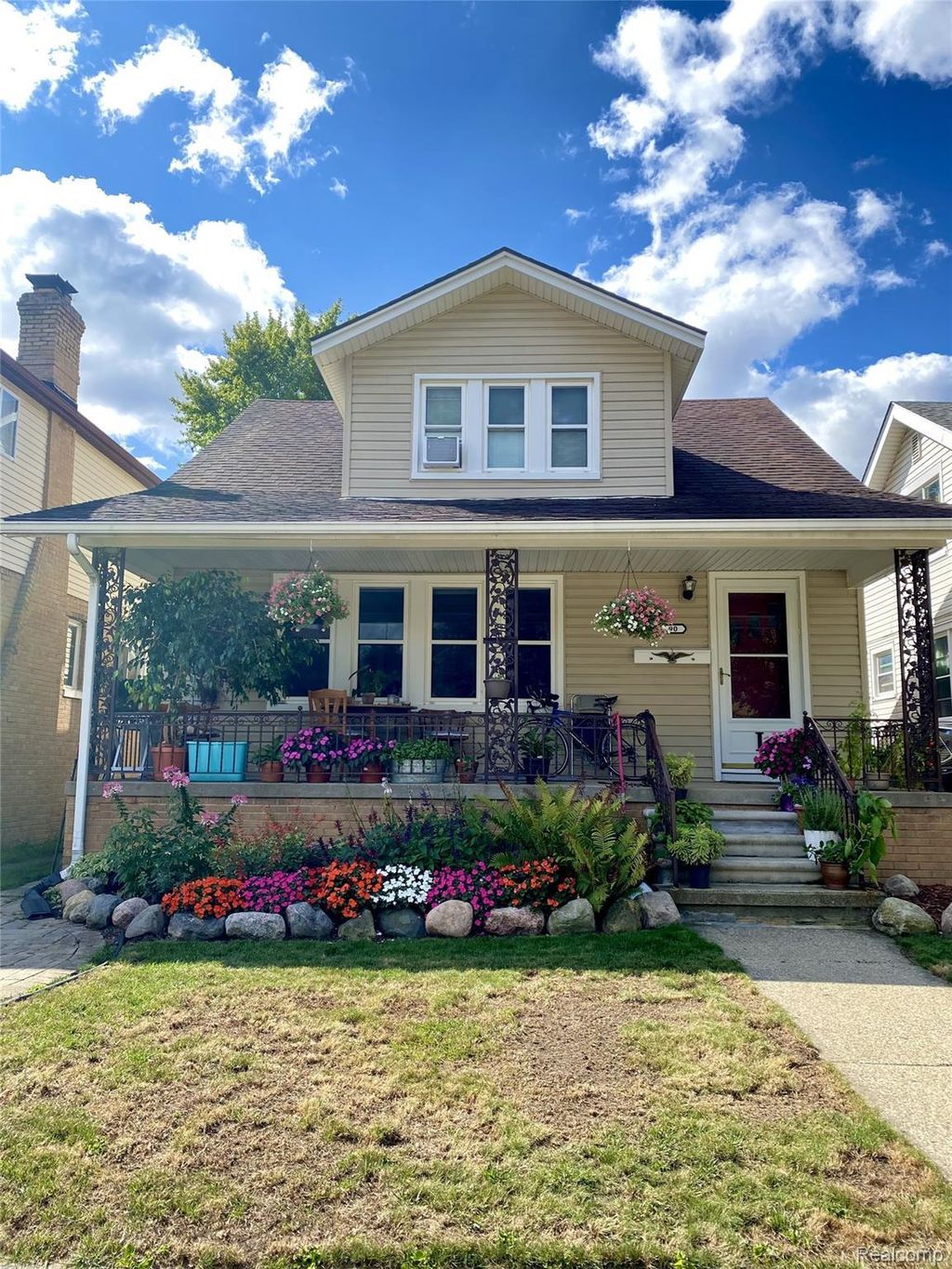 7290 Engleman, Center Line