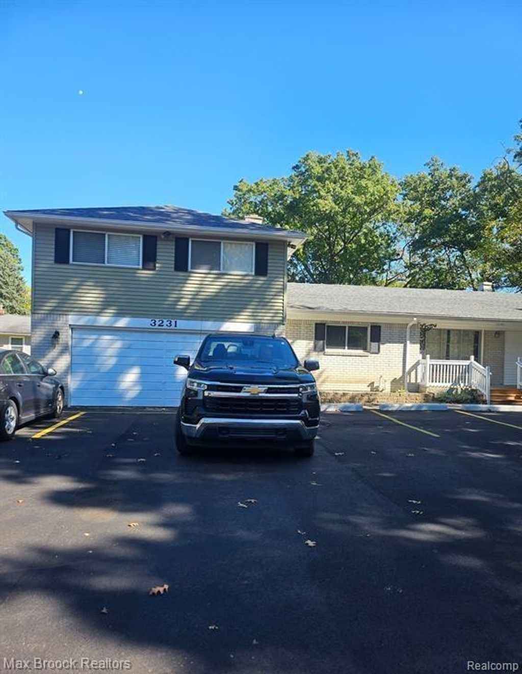 3231 Union Lake Road, Commerce charter township
