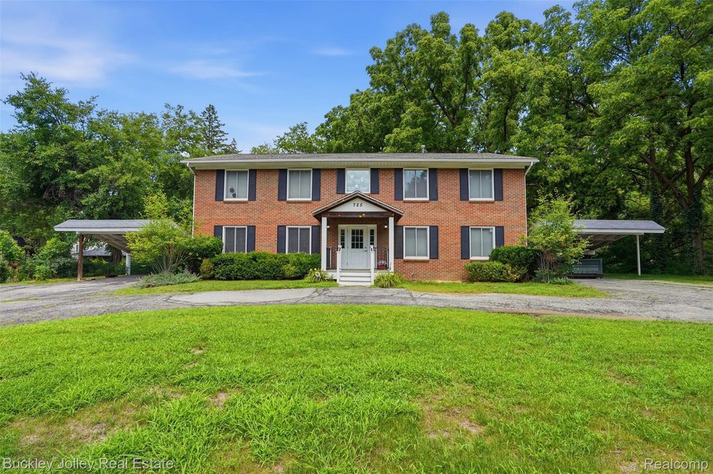 725 Clark Street, Brighton city