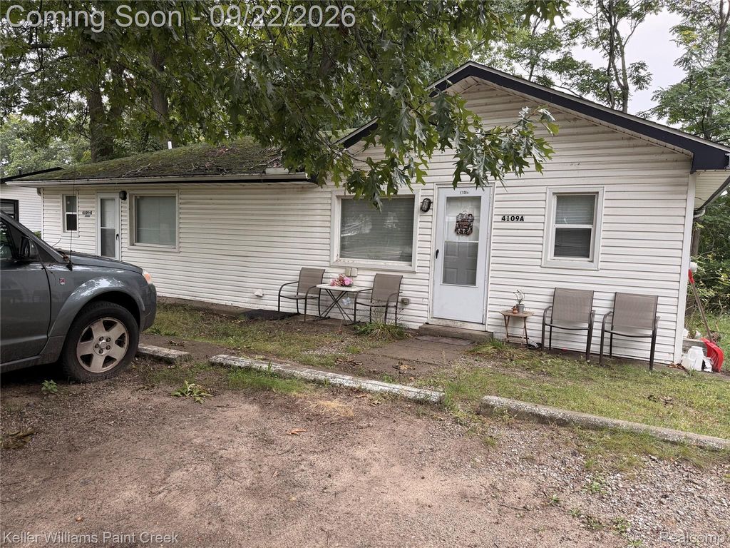 4109 Parkway, Waterford charter township
