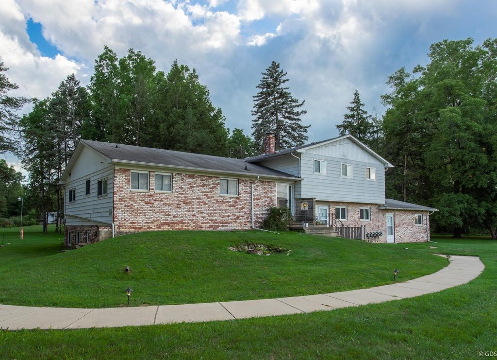 10149 Corunna Apt. C, Clayton charter township