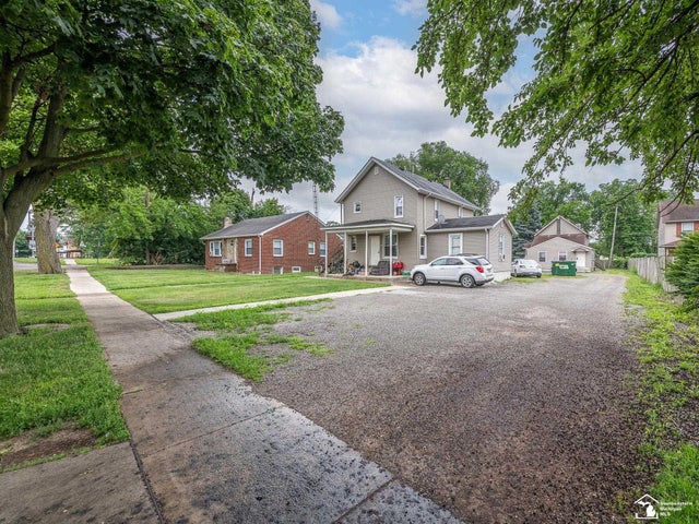 926 E Front St, Monroe city