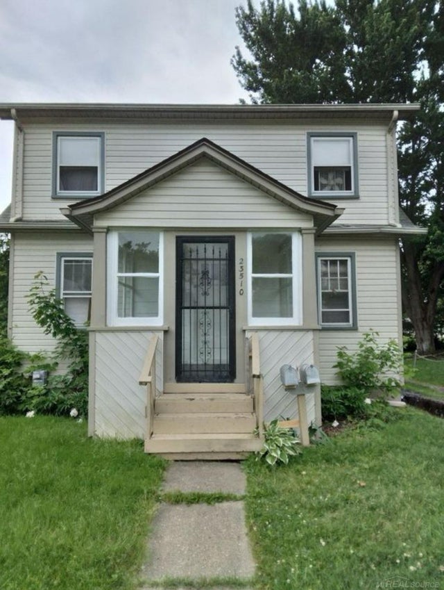 23510 Buckingham St, Clinton charter township