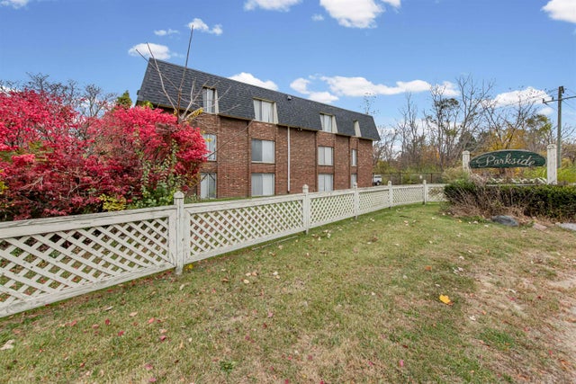 23740 Fenkell St, Detroit city