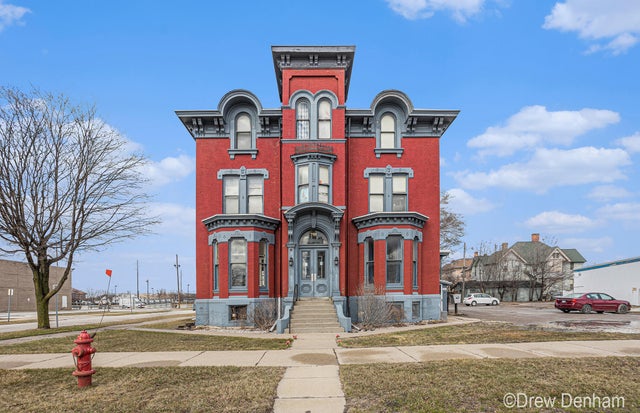 701 Center Avenue, Bay City city