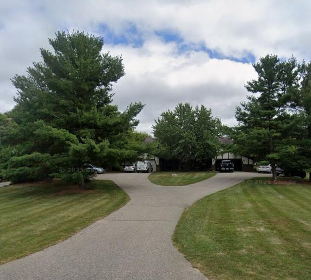 6556 Bella Vista Drive Ne, Cannon township