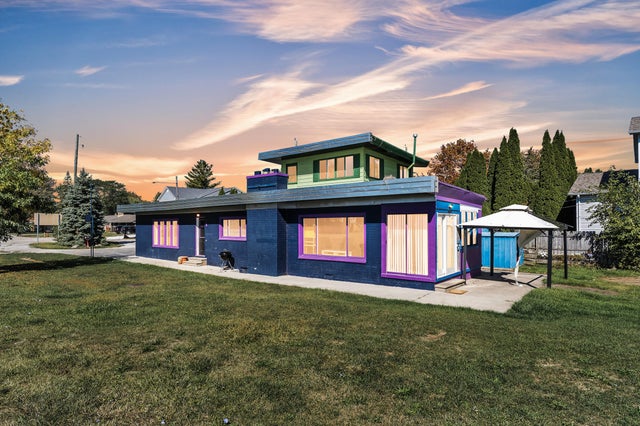 37252 Jefferson Avenue, Harrison charter township