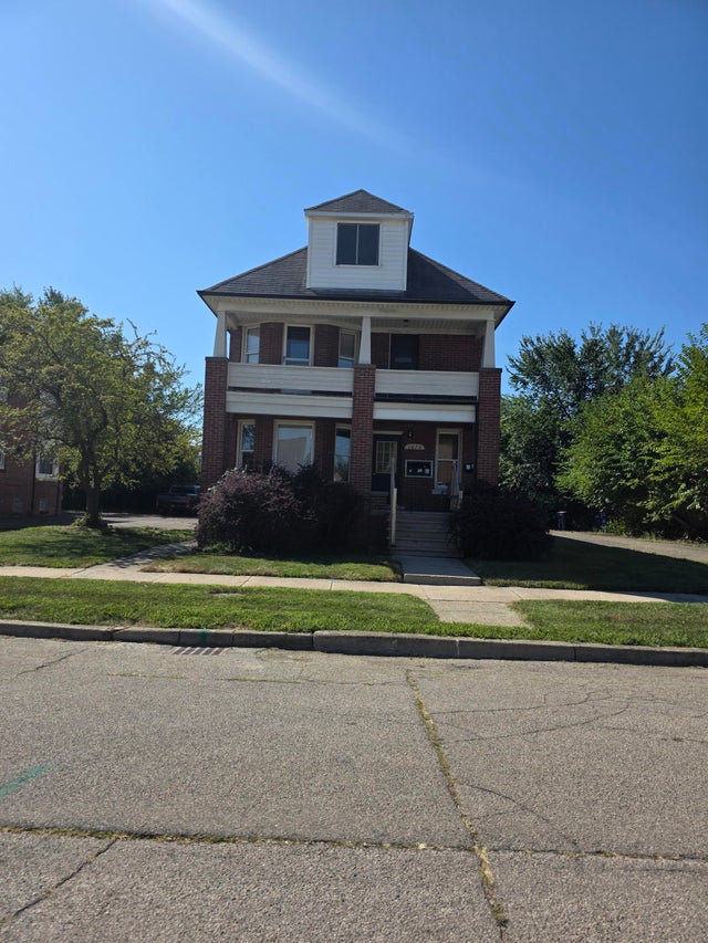 1673 Pagel Avenue, Lincoln Park city