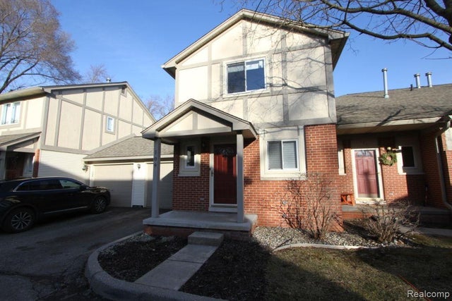 109 Walnut Blvd, Rochester city