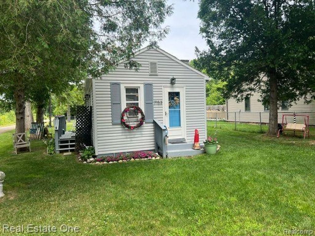 7153 Cedar Rd, Worth township