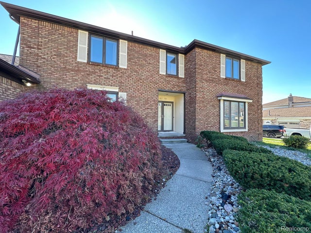 1949 Kilburn Rd N, Rochester Hills city