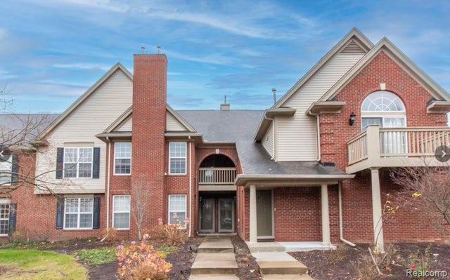 28255 Carlton Way Dr, Novi city