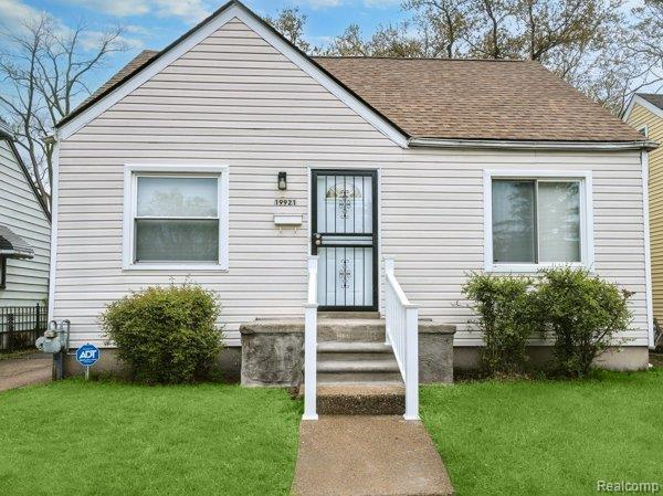 19921 Santa Barbara Drive, Detroit city