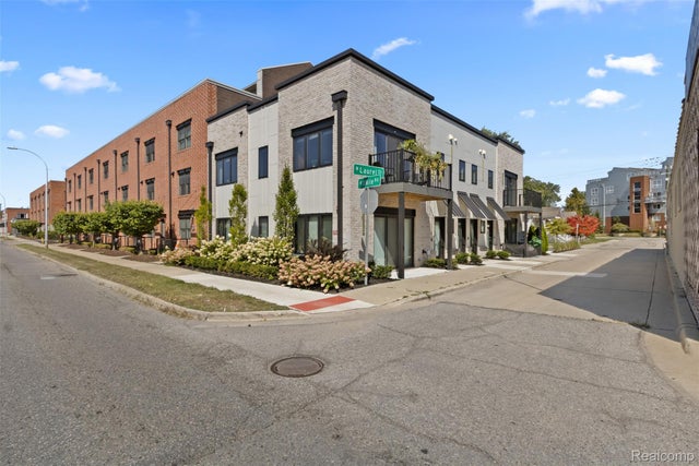 105 N Laurel Street D, Royal Oak city