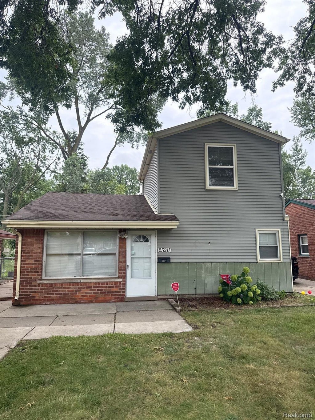 25211 Hopkins Street, Dearborn Heights city