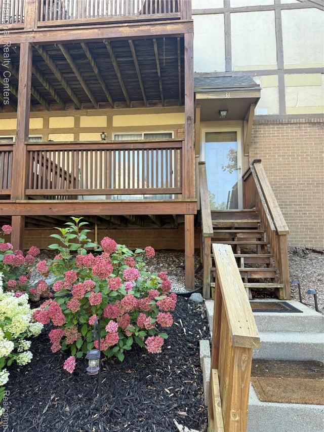 44800 Bayview Drive, Novi city