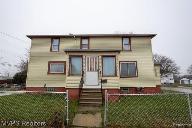 96 Jones Street, Mt. Clemens city