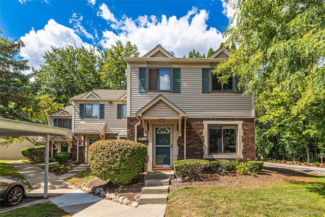 1570 Streamwood Court, Rochester city