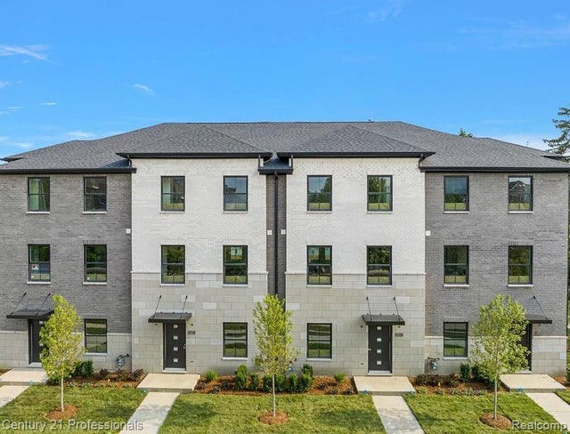 2917 Summers Place, Troy city