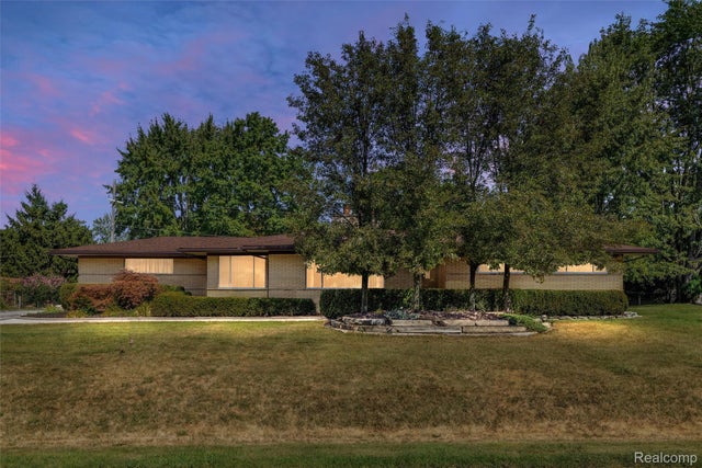 2558 Avonhurst Drive, Troy city