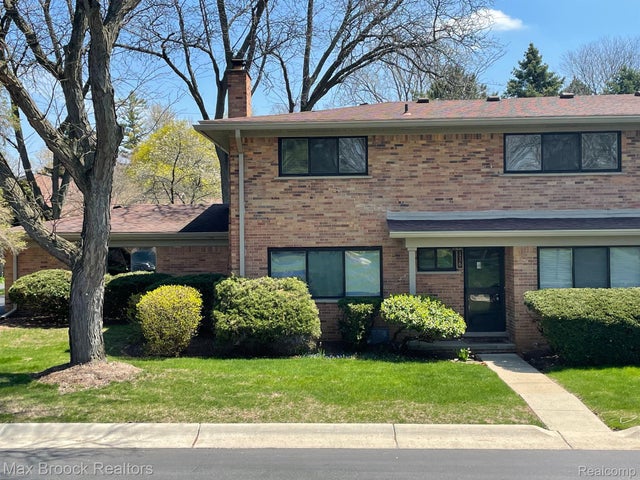 116 E Hickory Grove Road, Bloomfield Hills city