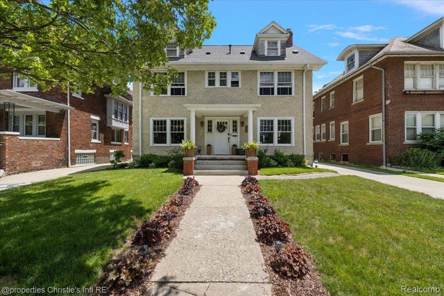 913 Chicago Boulevard, Detroit city