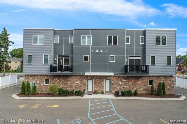 4227 W 14 Mile Road, Royal Oak city