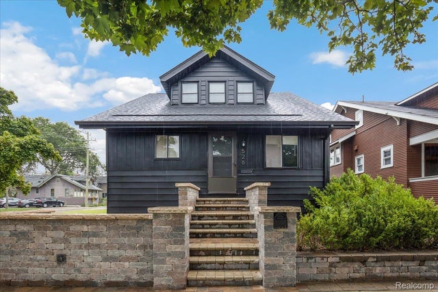 526 N Washington Avenue, Royal Oak city