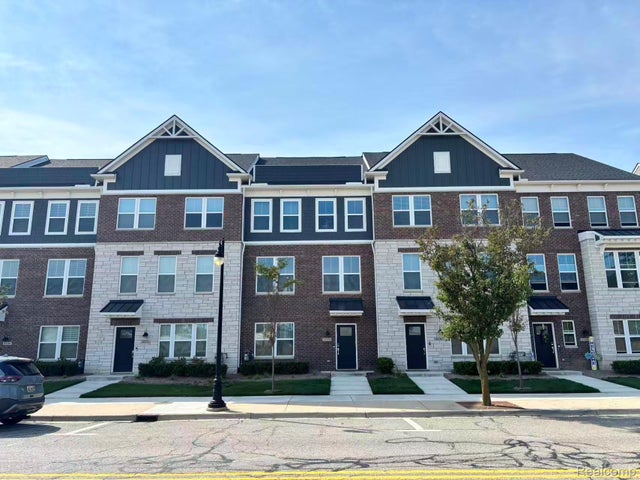 43176 Atwood Avenue, Novi city