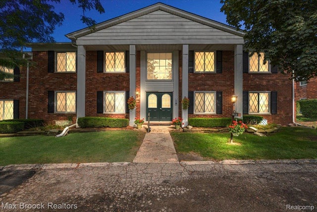 2383 Mulberry Square 72, Bloomfield Hills city