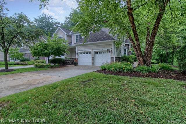 49698 Timber Trail, Novi city