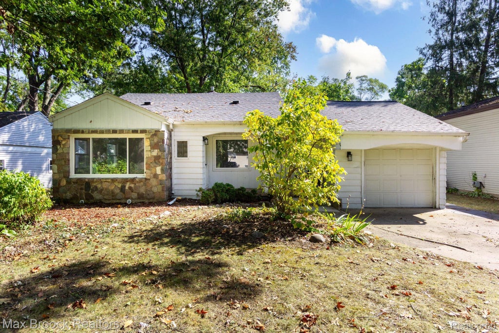 4120 Lotus Drive, Waterford charter township