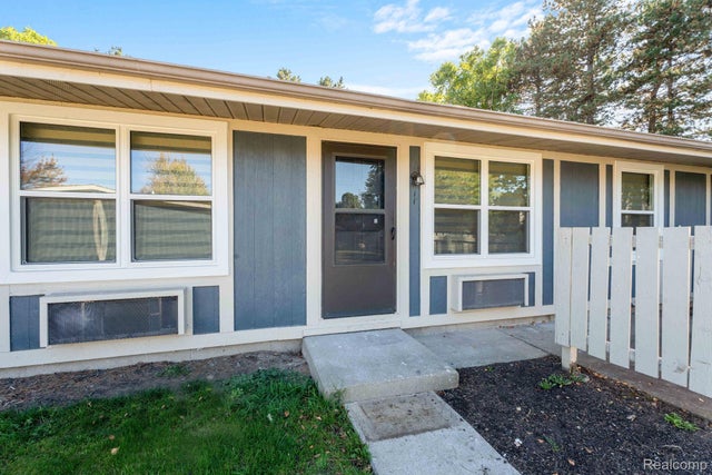 6 Roanoke Lane 10, Rochester Hills city