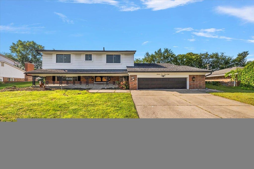 19128 Cheyenne Street, Clinton charter township