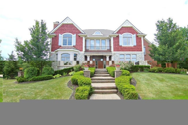 26131 Sunbury Court, Novi city