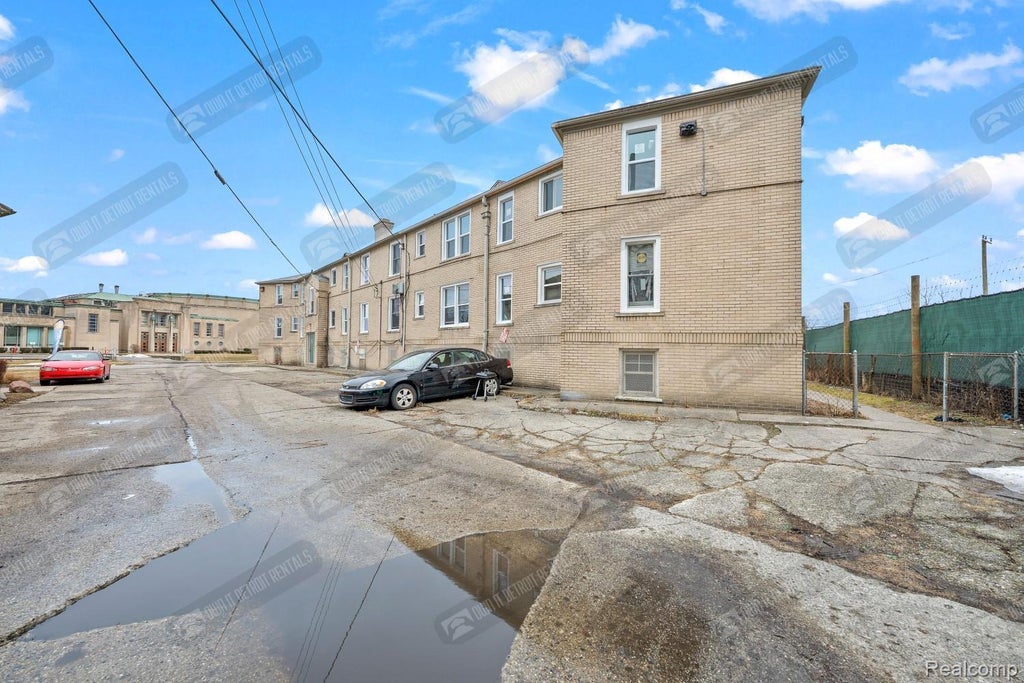 16721 Greenfield Road, Detroit city