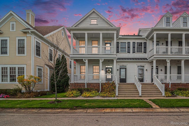 50089 Monroe Street 90, Canton charter township