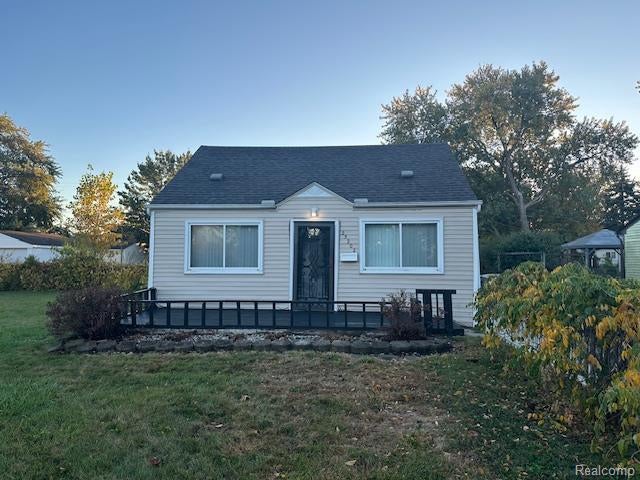 25202 Firwood Avenue, Warren city