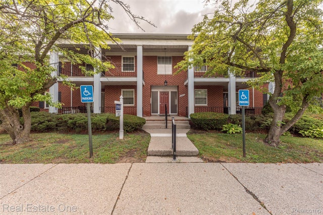 27630 W Echo Valley 221, Farmington Hills city