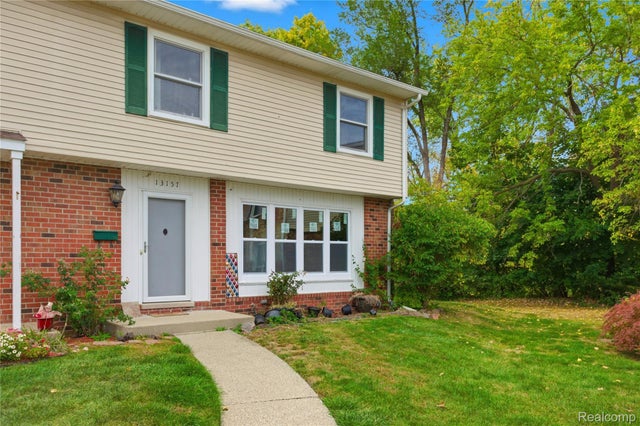 13157 Lake Point Blvd, Van Buren charter township