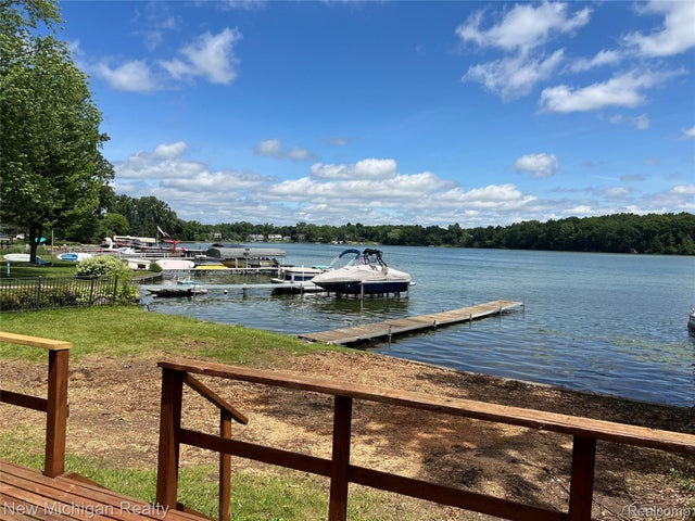 7920 Detroit Boulevard, West Bloomfield charter township