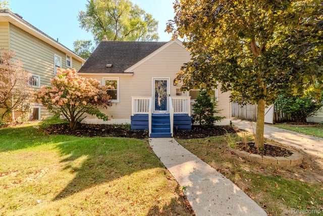 1517 W Saratoga Street, Ferndale city